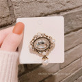 Korean Geometric Alloy Rhinestone Pearl Brooch for Women Girl Coat Sweater Accessories Vintage Badge Fashion Jewelry Handmade